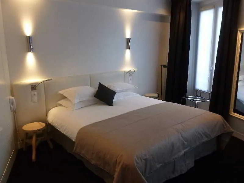 ***  Hotel Montparnasse Saint Germain Paris France