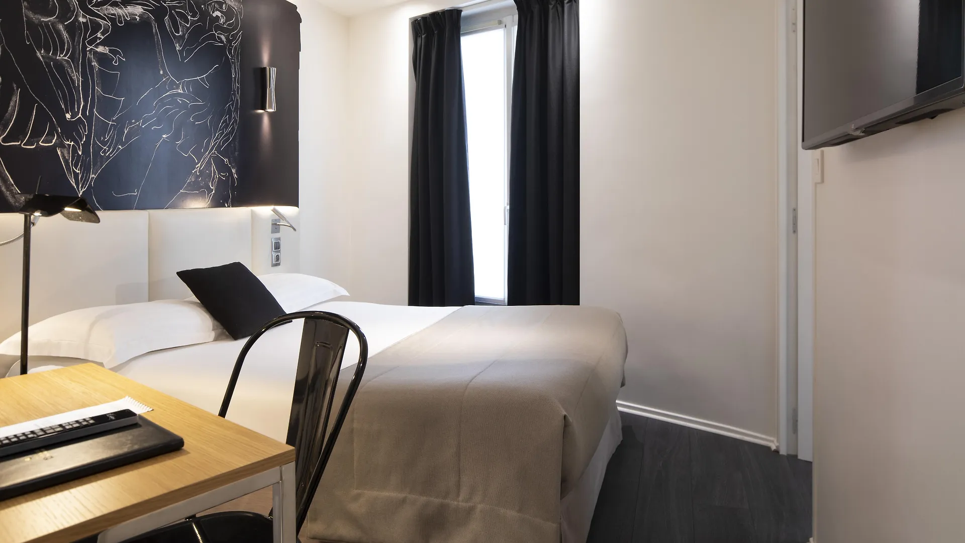 Hotel Montparnasse Saint Germain Paris