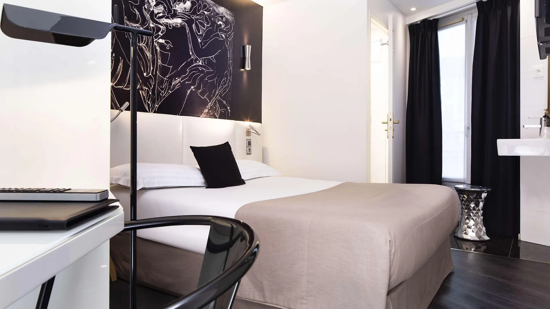 Hotel Montparnasse Saint Germain Paris