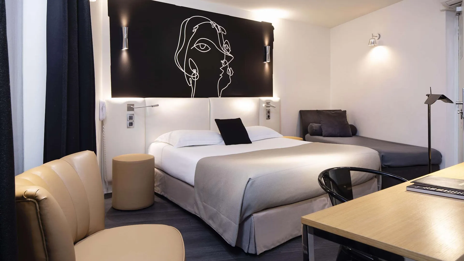***  Hotel Montparnasse Saint Germain Paris France